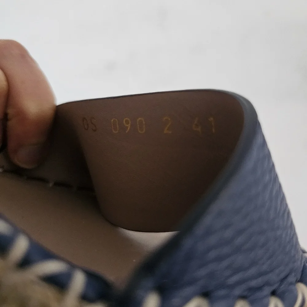 NEW Valentino Garavani Rockstud Strappy Espadrille Wedge Sandals Size EU 41 - Picture 9 of 9